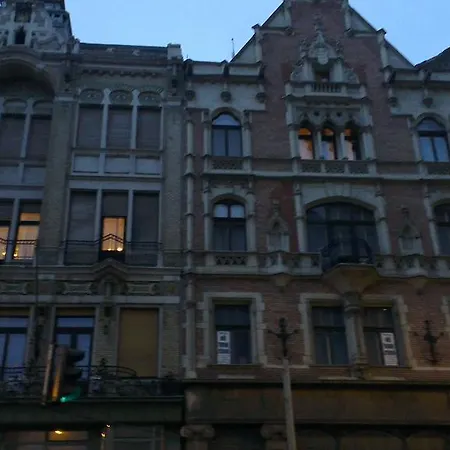 Apartment 4 *