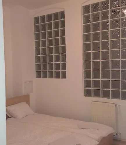 Apartmán 4 *